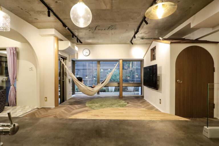 光が入りにく1Fのマンション。リノベーションで気分の上がる日常を手に入れた事例