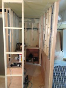 970718_154979978017491_1328044890_n